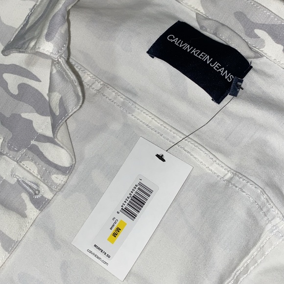 🆑 CALVIN KLEIN JEANS Camo-Print Trucker Jacket - Picture 6 of 13